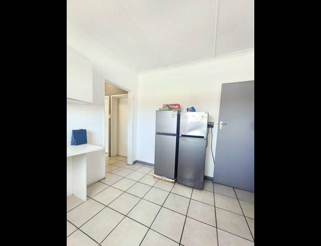 2 BEDROOM APARTMENT FOR SALE IN GRASSY PARK